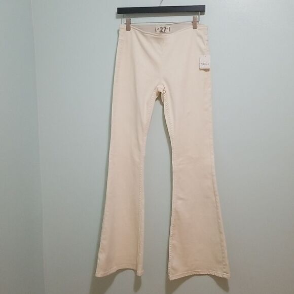 We the Free, cream colored low waisted bell bottom Jean's. Size 27. NWT. - Picture 1 of 6